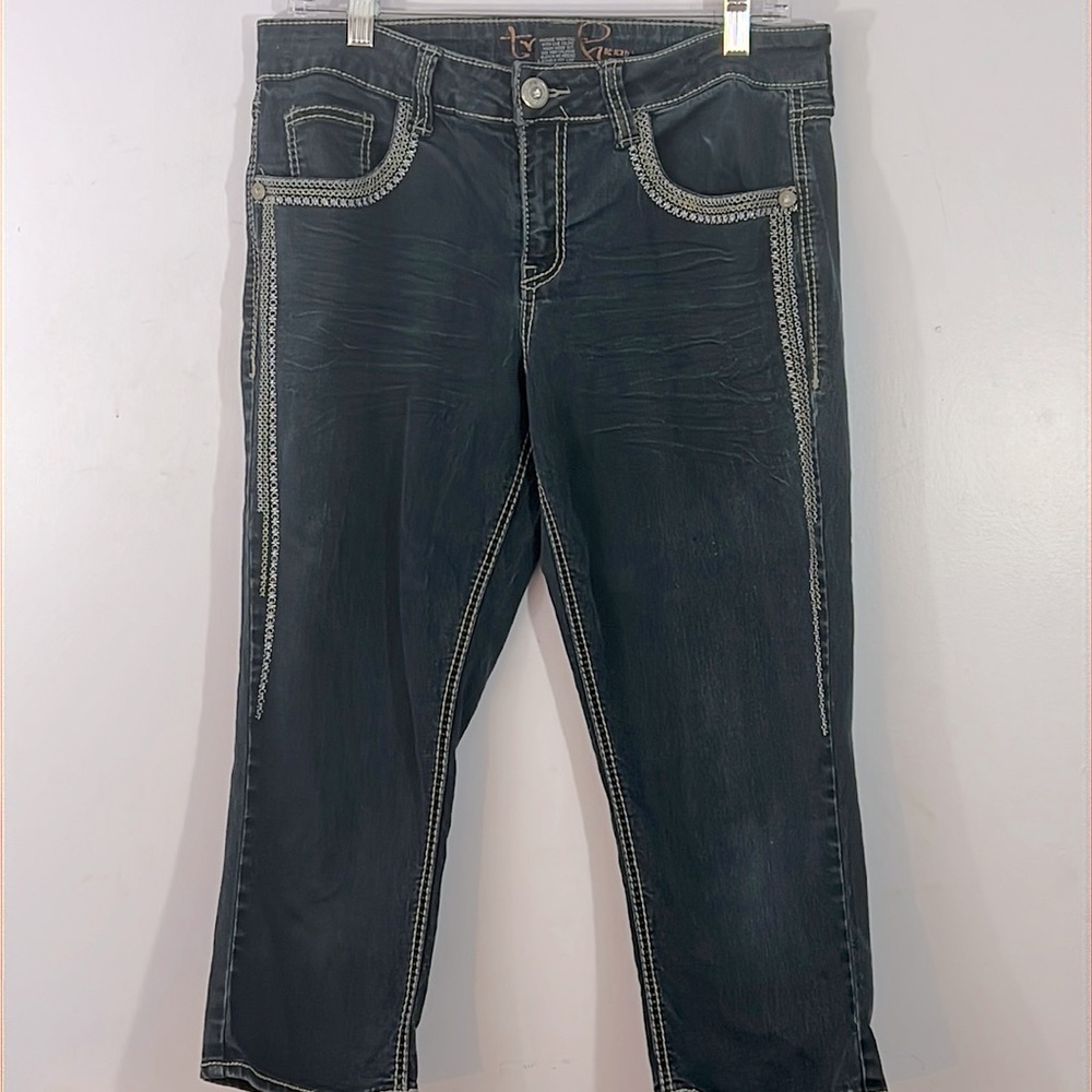 Truth be Told ladies Capri jeans size 12 classically great! Truth is good!
